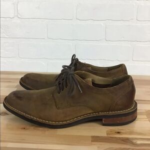 Cole Haan tan distressed leather dress shoes slightly worn leather shoes size 7